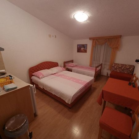 Apartments Cipetic Kaštela Exterior foto